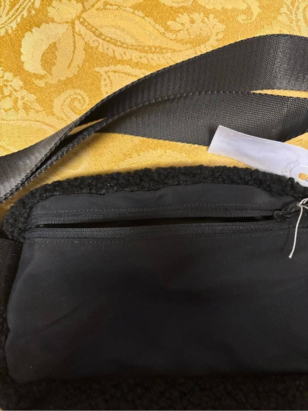 Black Fleece Fanny Pack Belt Bag/Crossbody - Picture 5 of 8